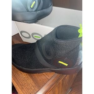 Oofos oomg NWT womens Sz 9 men’s Sz 7 EU Sz 40